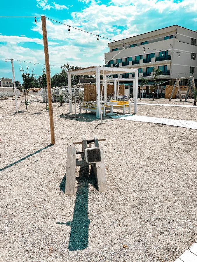 Hotel Victory Mamaia Extérieur photo