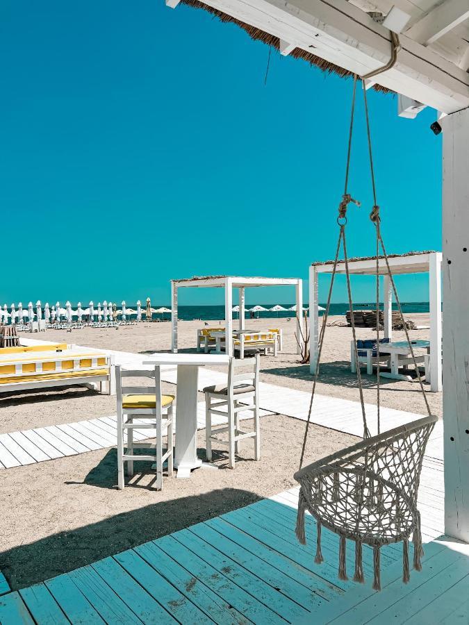 Hotel Victory Mamaia Extérieur photo