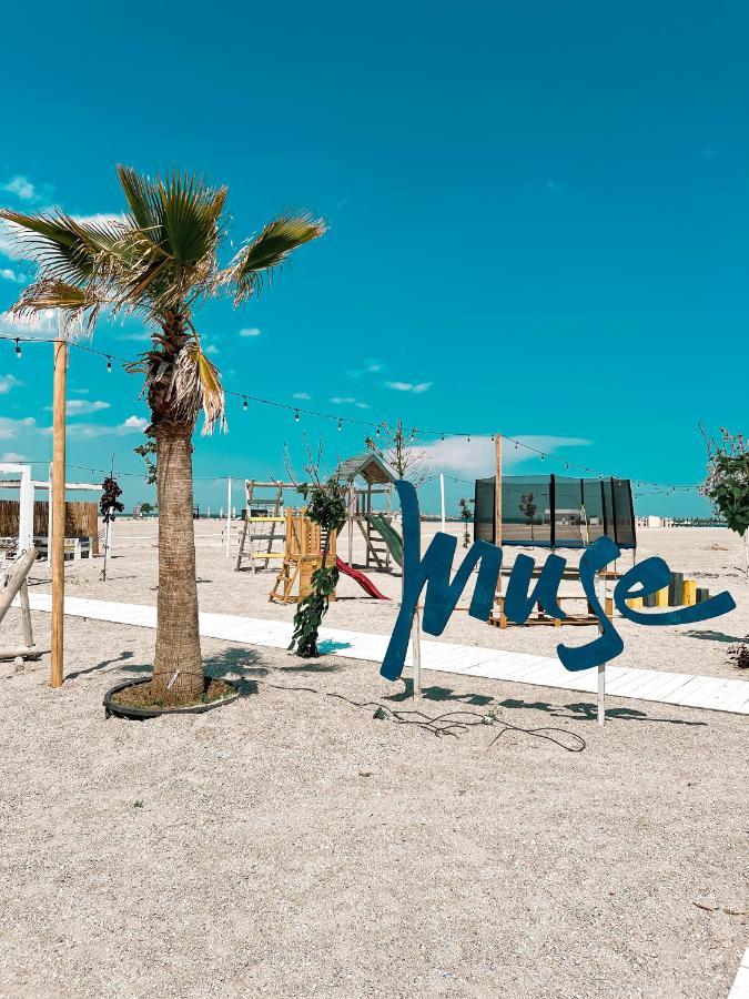 Hotel Victory Mamaia Extérieur photo