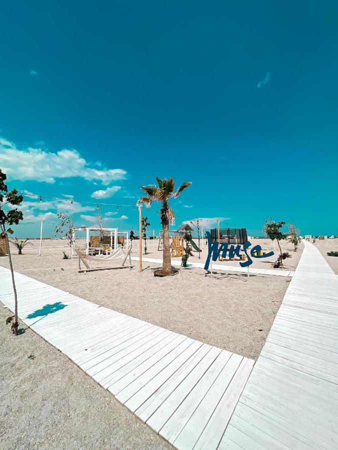Hotel Victory Mamaia Extérieur photo