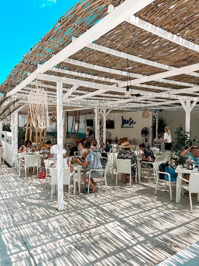 Hotel Victory Mamaia Extérieur photo