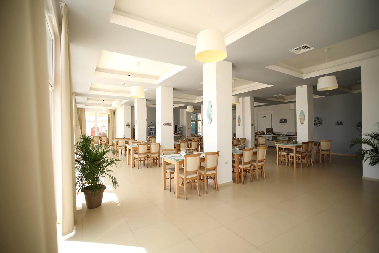 Hotel Victory Mamaia Extérieur photo